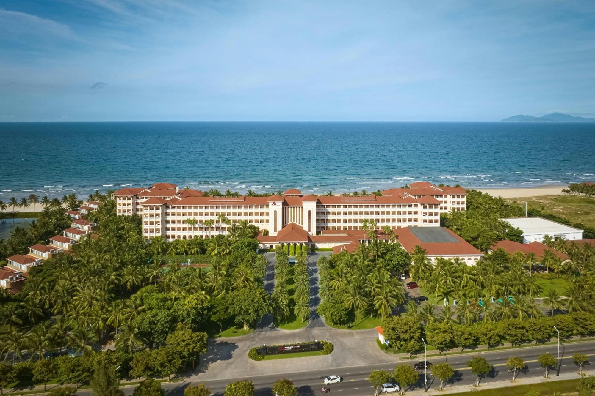 Marriott &